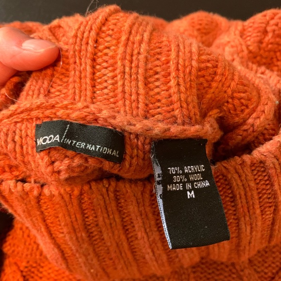 Moda wool dress - Picture 2 of 2